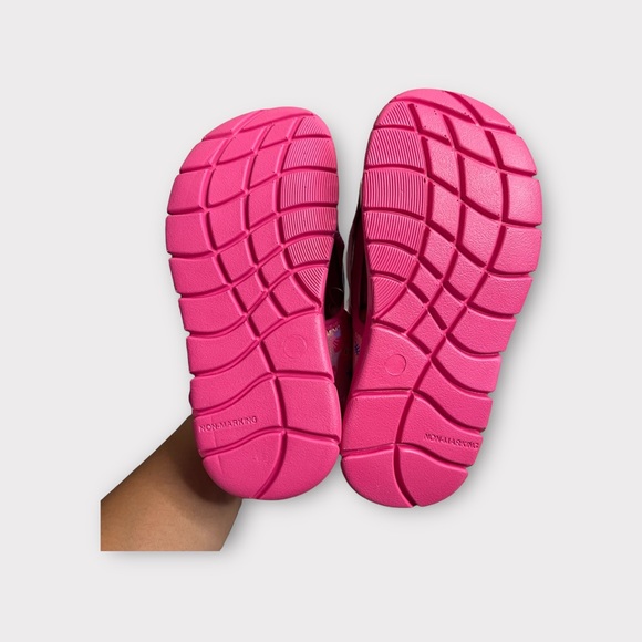 Baby Shark Pink Strap Sandals - Picture 4 of 8